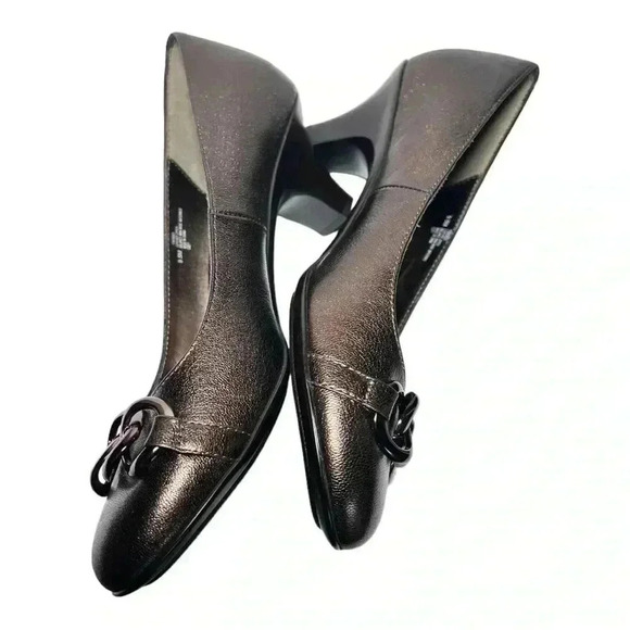 Sofft Women's Size 9.5 Copper Brown Metallic Leather  2”Heels Preowned - Picture 4 of 8